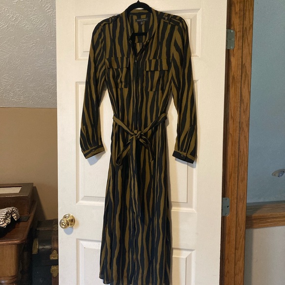 EUC Banana Republic maxi dress - Picture 3 of 6